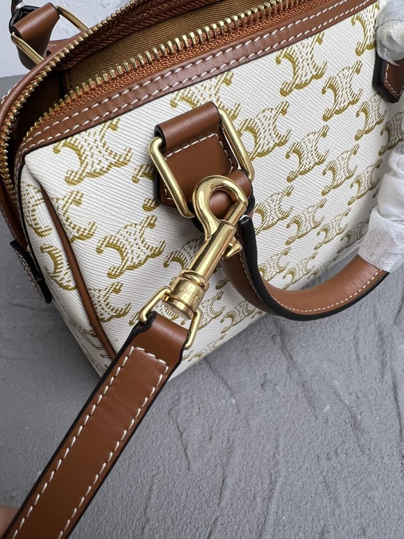 Ce1i*e triomphe bags